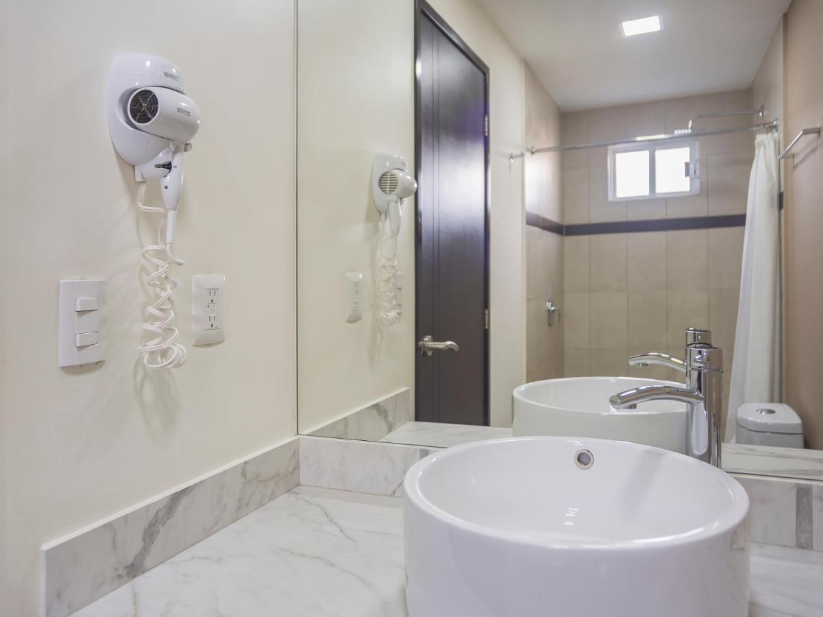 Smart Hotel Monterrey Esterno foto
