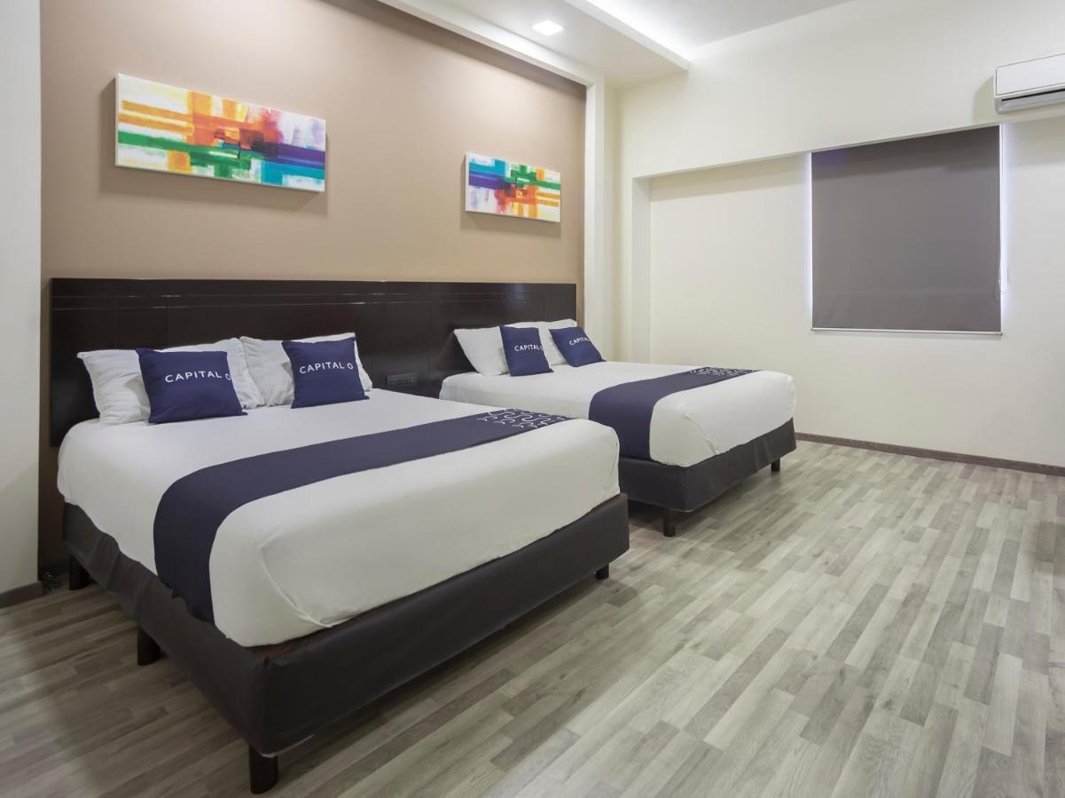 Smart Hotel Monterrey Esterno foto