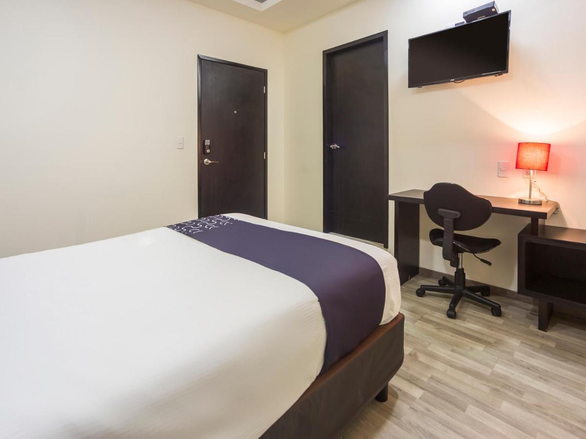 Smart Hotel Monterrey Esterno foto